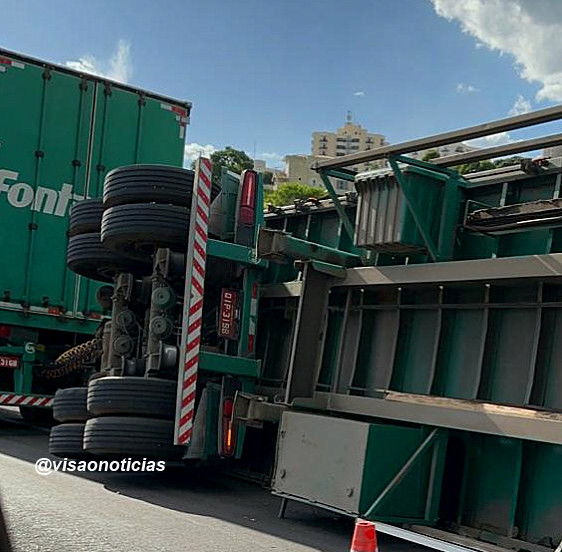 Acidente na rodovia do Contorno em Marília envolve carreta Visão